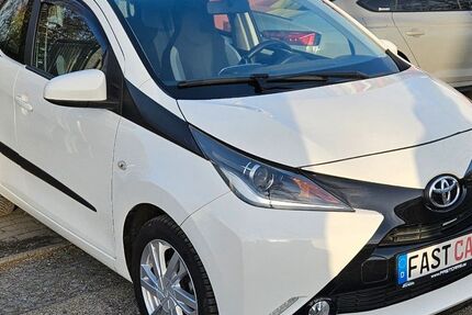 Toyota Aygo (X) 88.967 km 5.990 &euro; Berlin 13509
