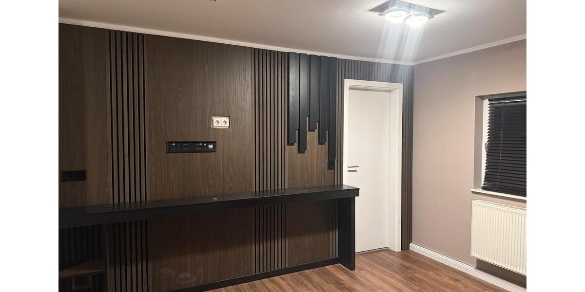 Doppelhaushälfte Schönefeld - 5 Zimmer, 180 m&sup2;, 3.400&euro; | Angebot:24984602