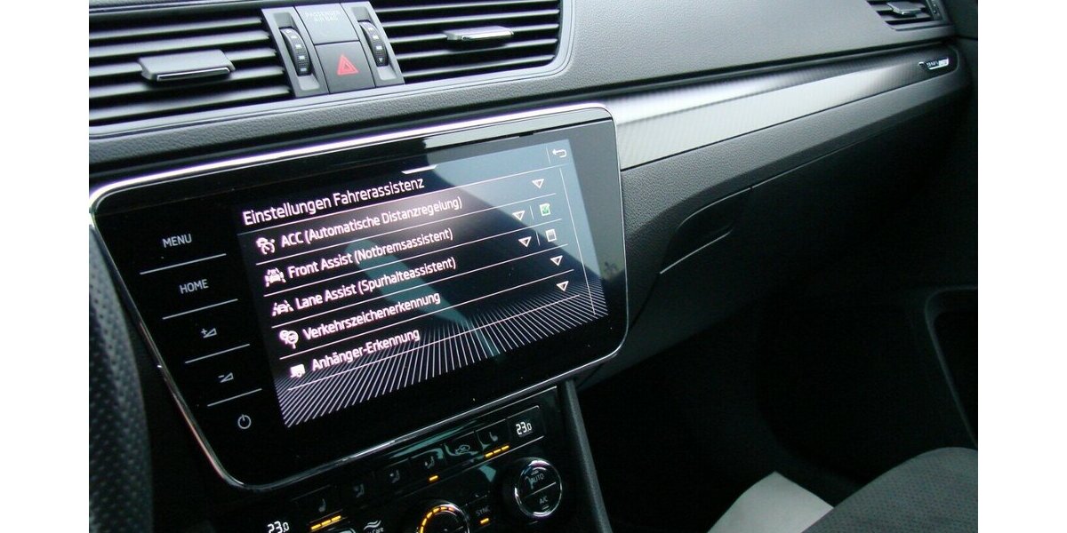 Skoda Superb 2.0TDI Sportline ACC Columbus Kamera AHK 34.483 km 35.980 &euro; Falkensee 14612