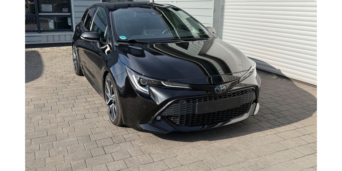 Toyota Corolla 59.700 km 21.490 &euro; Berlin 13051