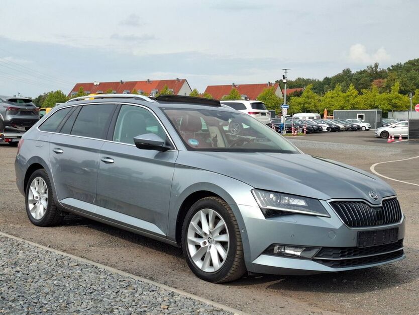 Skoda Superb 202.000 km 11.999 € Berlin 15831
