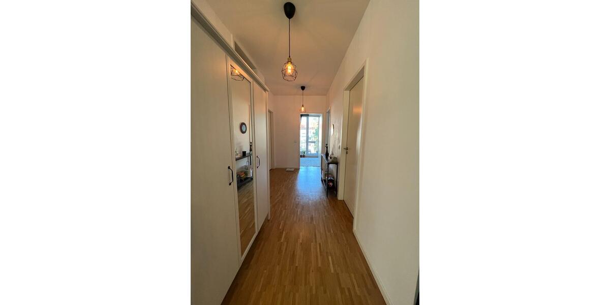 Etagenwohnung Berlin Rummelsburg - 4 Zimmer, 101 m&sup2;, 2.150&euro; | Angebot:25406000