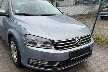 VW Passat 129.900 km 6.799 &euro; Berlin 12277