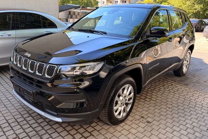Jeep Compass 16.478 km 18.499 &euro; Berlin 13597
