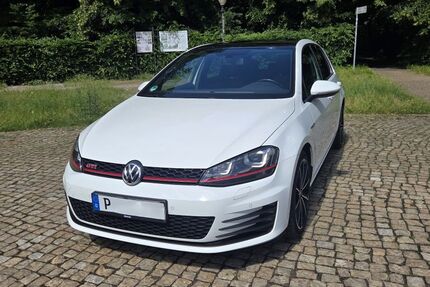 VW Golf 135.000 km 14.800 &euro; Potsdam 14467