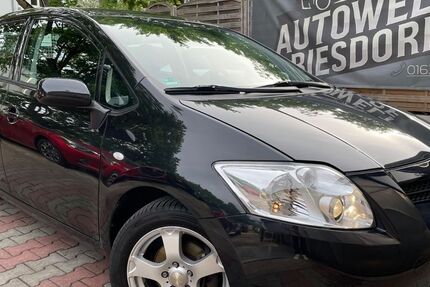 Toyota Auris 147.000 km 3.950 &euro; Berlin 12683