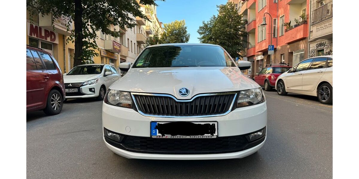 Skoda Rapid 59.000 km 9.690 &euro; Berlin 12055