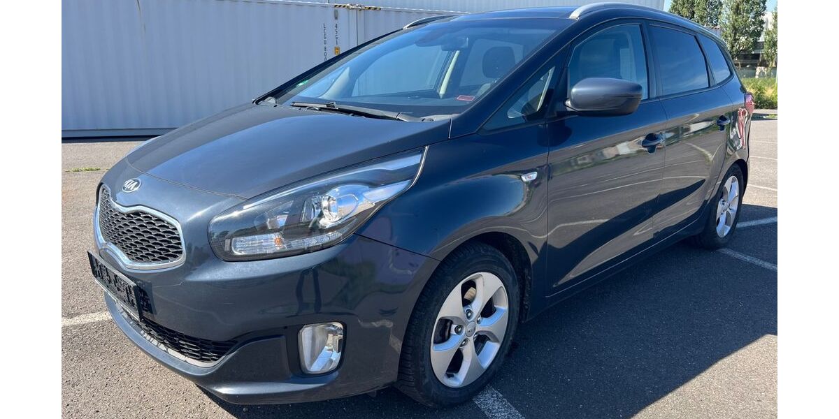 Kia Carens 216.000 km 3.799 &euro; Berlin 12057