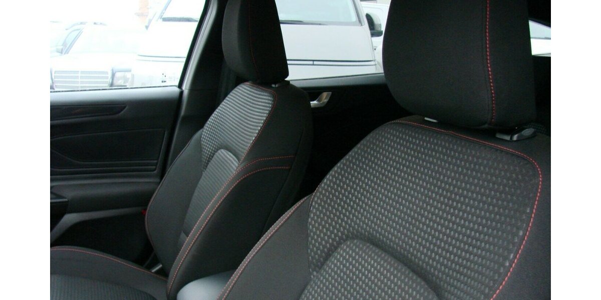 Ford Focus 1.5L TDCi ST-Line X ACC LED AHK HUD Bliss 12.043 km 24.980 &euro; Falkensee 14612