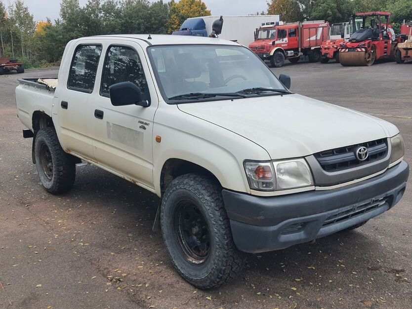 Toyota Hilux 157.000 km 10.115 € Großbeeren 14979