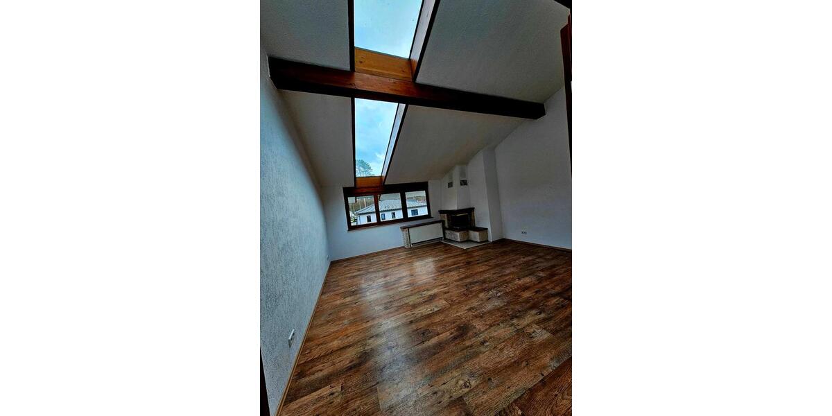 Dachgeschoßwohnung Bernau bei Berlin - 3 Zimmer, 100 m&sup2;, 1.200&euro; | Angebot:25510264