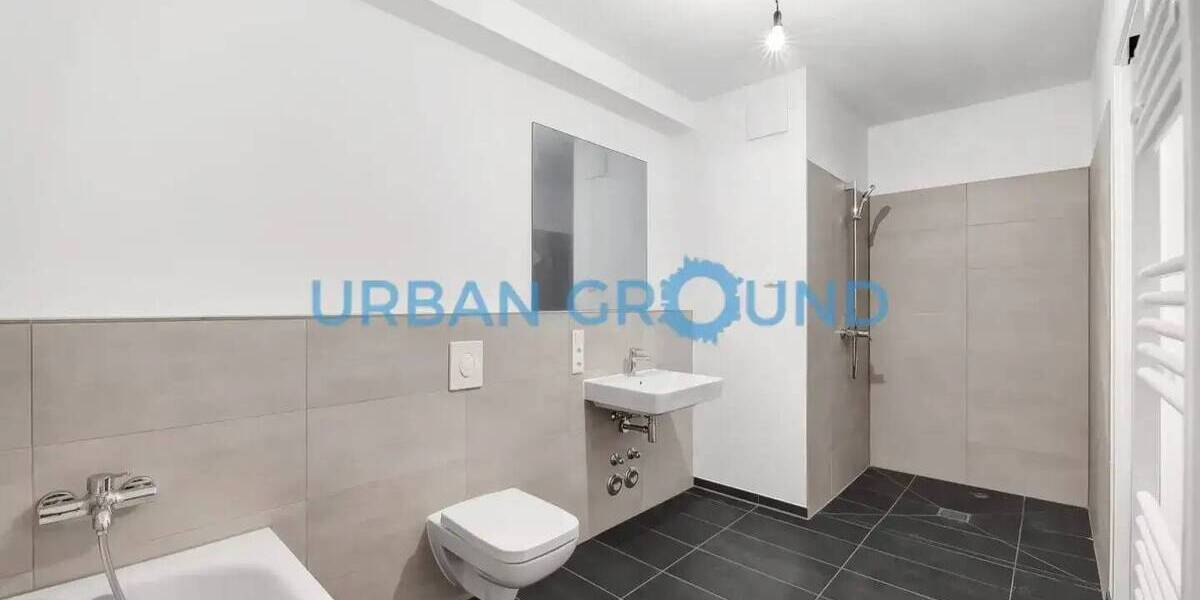 Etagenwohnung Berlin Prenzlauer Berg - 3 Zimmer, 85 m&sup2;, 1.645&euro; | Angebot:25928088