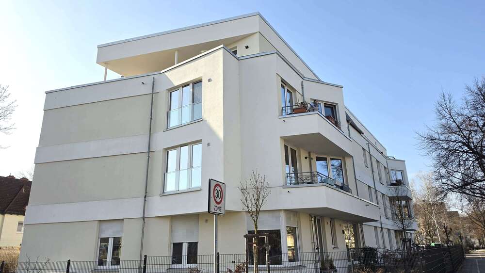 Etagenwohnung Berlin Borsigwalde - 3 Zimmer, 93 m&sup2;, 2.050&euro; | Angebot:26675562