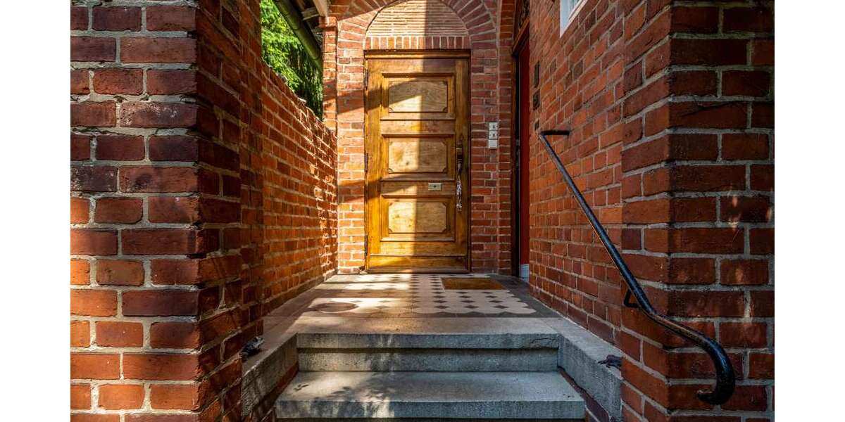 Parkähnliches Grundstück in bester Lage derzeit bebaut mit einem Wohnhaus mit Einliegerwohnung zimmer