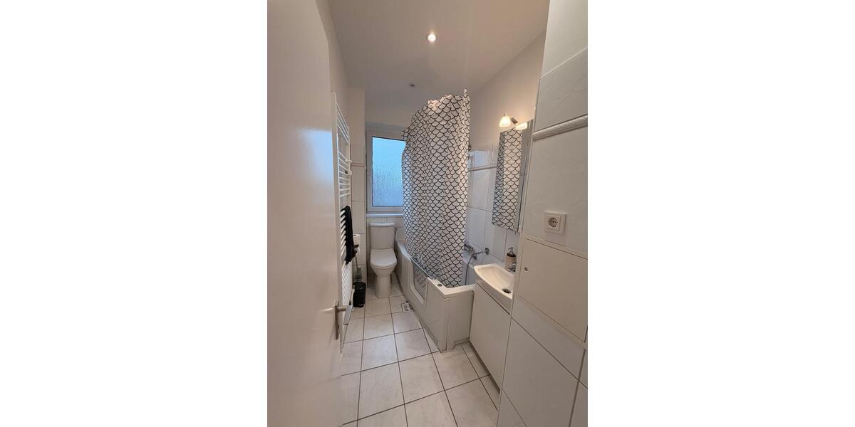 Etagenwohnung Berlin Charlottenburg-Wilmersdorf - 3 Zimmer, 68 m&sup2;, 1.500&euro; | Angebot:26678187
