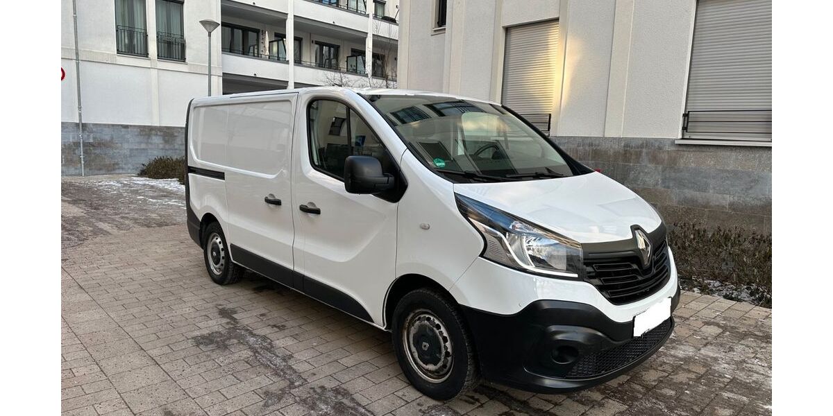 Renault Trafic 134.600 km 8.900 &euro; Berlin 13088