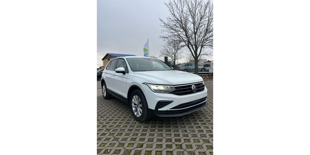 VW Tiguan 185.000 km 15.990 &euro; Mittenwalde 15749