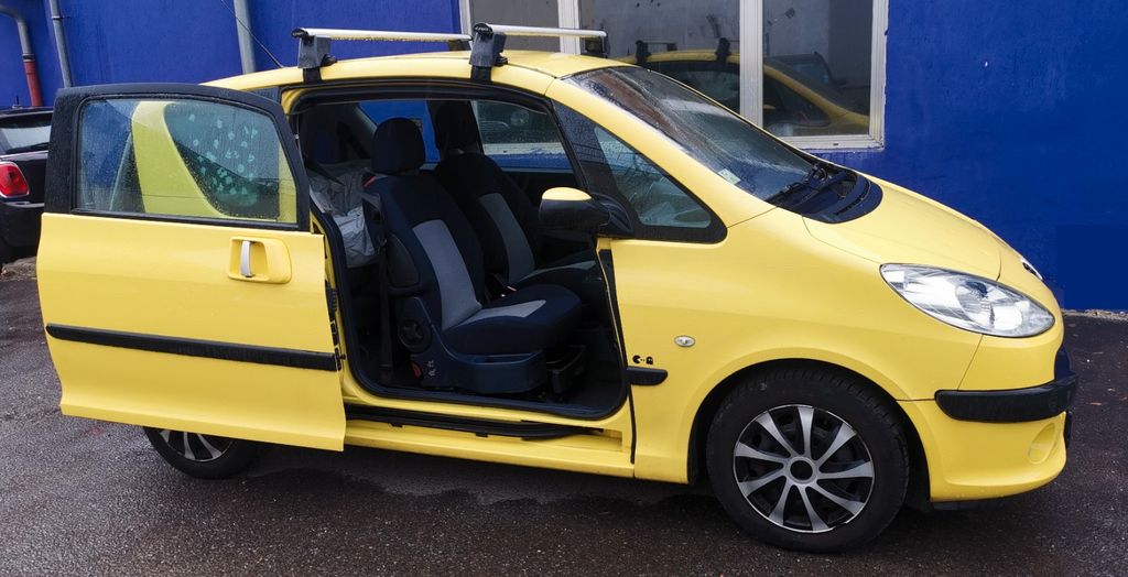 Peugeot 1007 114.000 km 2.499 &euro; Berlin 13405