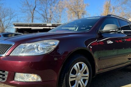 Skoda Octavia 180.000 km 5.990 € Hoppegarten Hönow 15366
