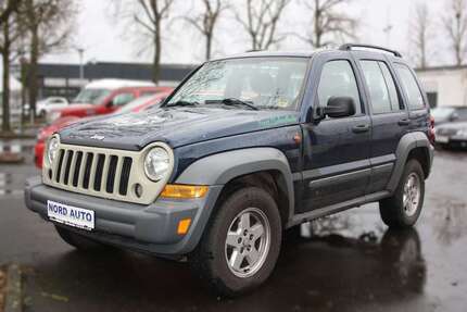 Jeep Cherokee 260.000 km 2.500 &euro; Berlin Hennigsdorf 16761
