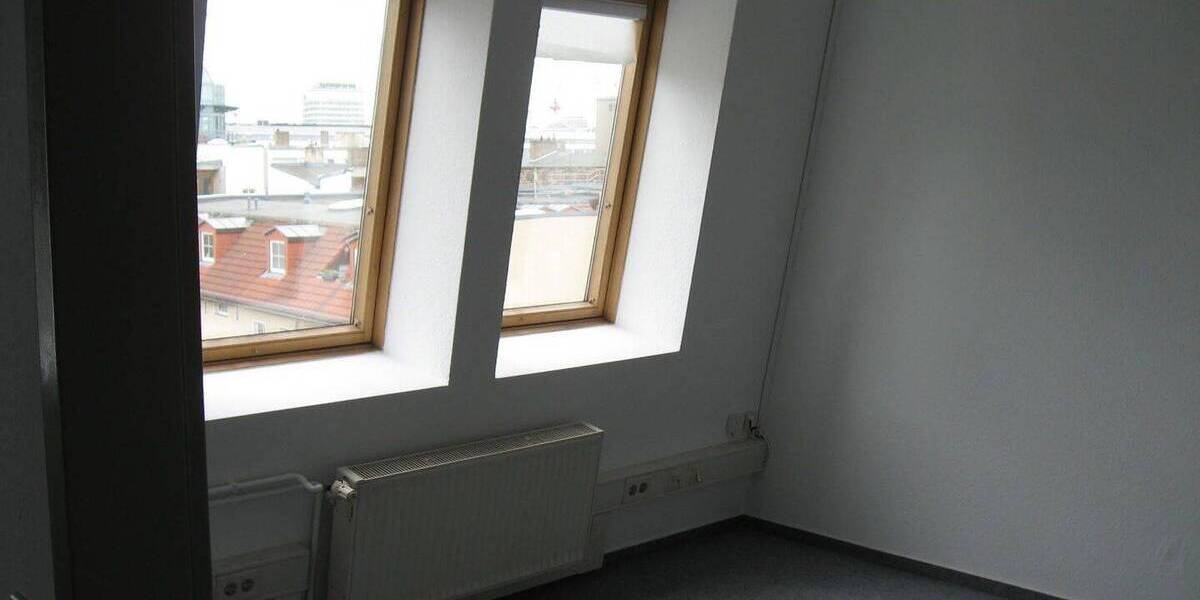 Gewerbeobjekt Berlin Prenzlauer Berg - 7 Zimmer, 194 m&sup2;, 3.492&euro; | Angebot:25663750