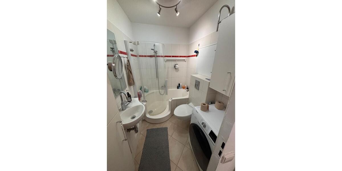 Etagenwohnung Berlin Lichtenberg - 5 Zimmer, 11 m&sup2;, 550&euro; | Angebot:26553790