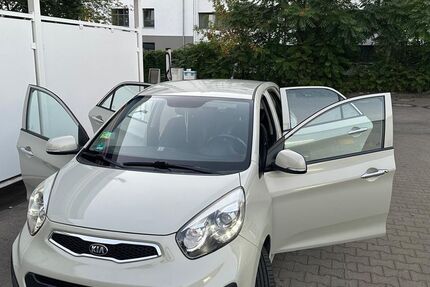 Kia Picanto 68.500 km 8.950 &euro; Berlin 13189