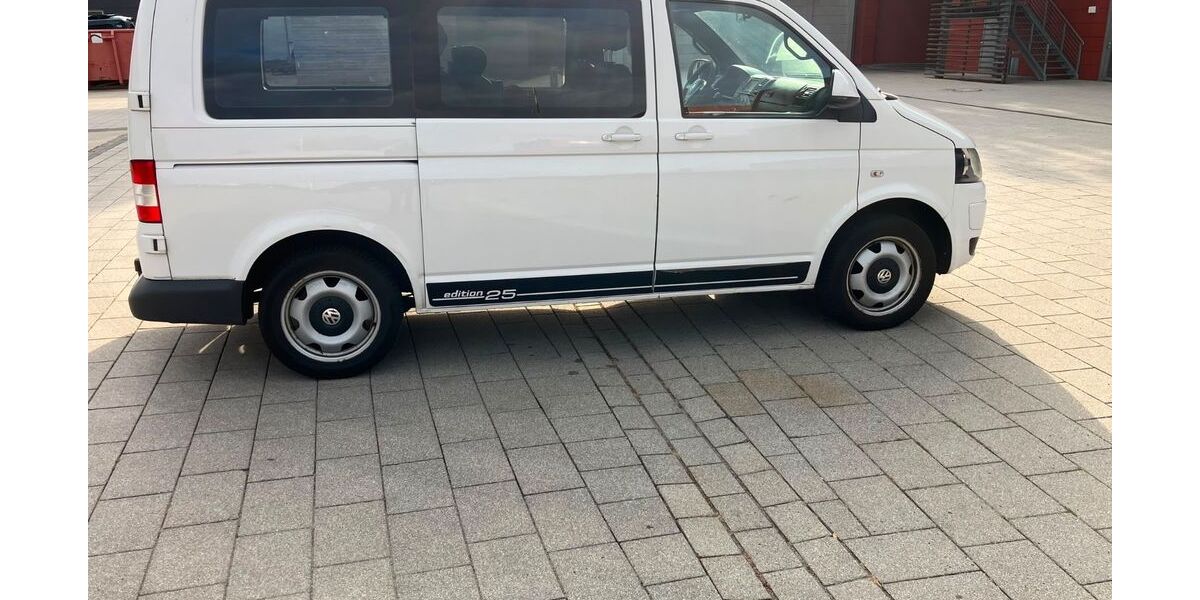 VW T5 Transporter 223.000 km 10.000 &euro; Potsdam 14469