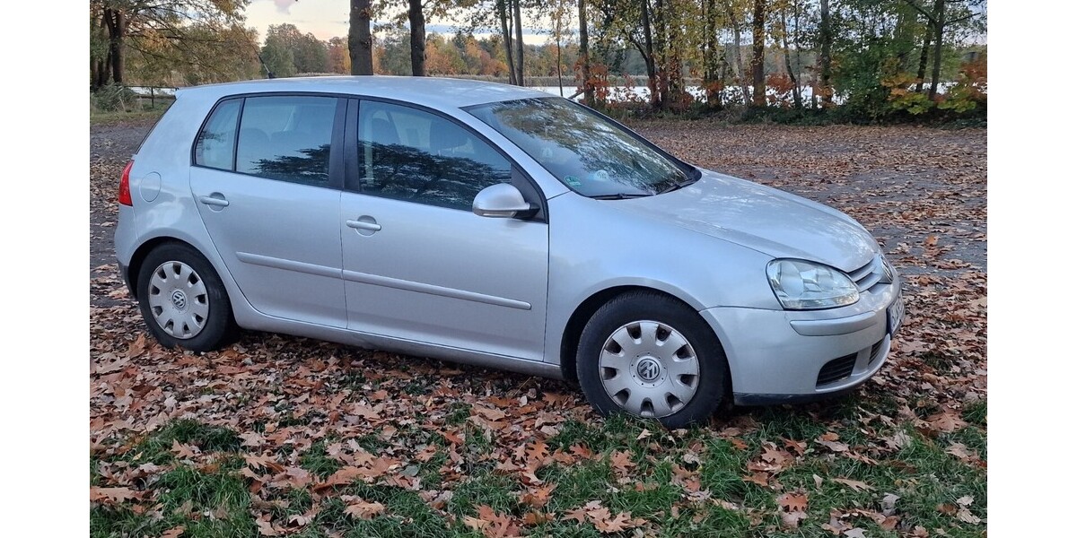 VW Golf V 122.000 km 5.000 &euro; Berlin 10178