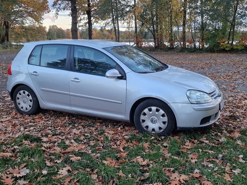 VW Golf V 122.000 km 5.000 € Berlin 10178