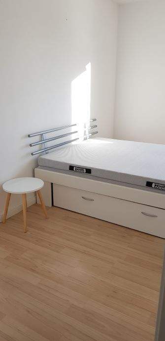 Teilmöblierte Wohnung mit EBK und BALKON in Berlin (Bohnsdorf)
