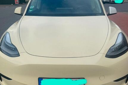 Tesla Model Y 156.216 km 28.000 &euro; Schönefeld 12529