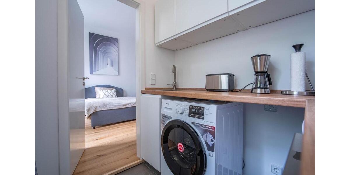 Erdgeschoßwohnung Berlin Charlottenburg-Wilmersdorf - 1 Zimmer, 40 m&sup2;, 1.300&euro; | Angebot:25993619