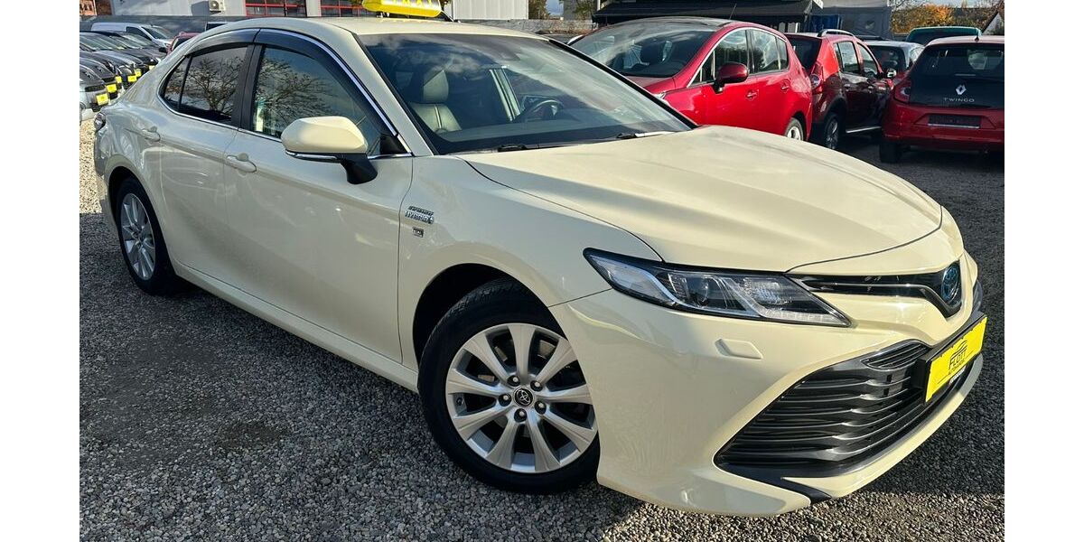 Toyota Camry 299.854 km 17.490 € Berlin 13089