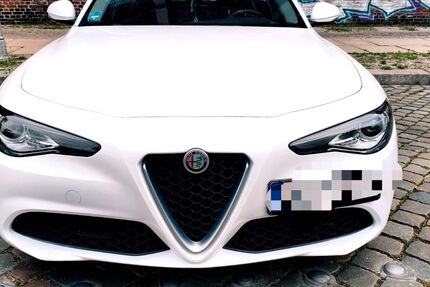 Alfa Romeo Giulia 150.000 km 14.100 &euro; Berlin 13355