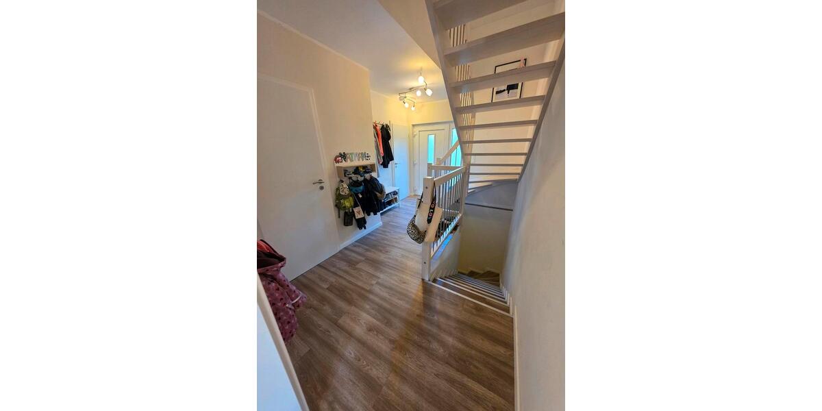 Einfamilienhaus Berlin Spandau - 5.5 Zimmer, 140 m&sup2;, 2.500&euro; | Angebot:24637420