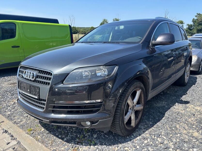 Audi Q7 350.000 km 4.499 € Wildau 15745