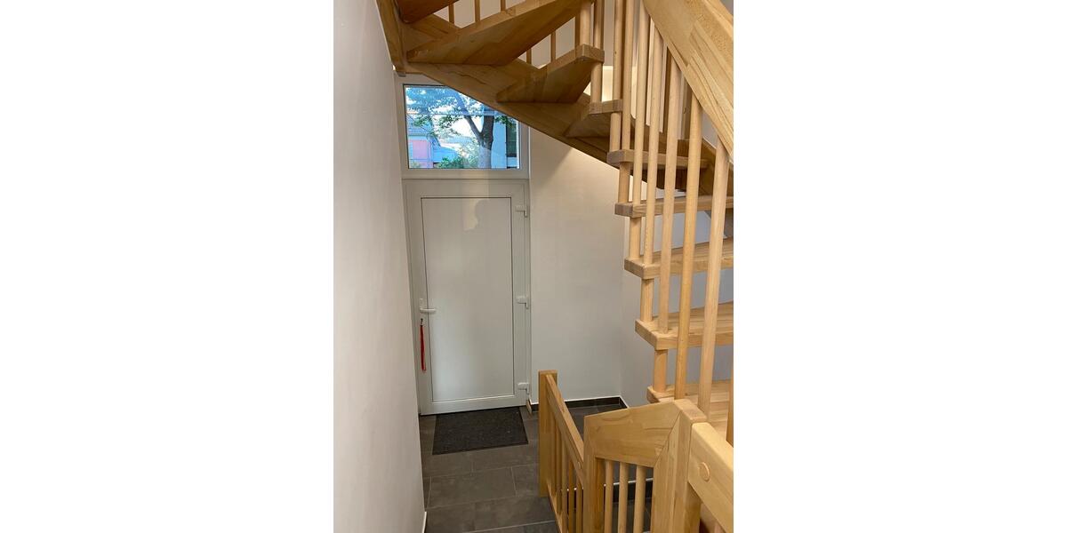 Seltenes Reihenmittelhaus im Westend - frei ab 01.02.26 zimmer