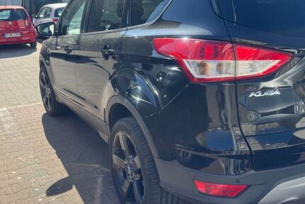 Ford Kuga 186.000 km 8.700 &euro; Berlin 10783