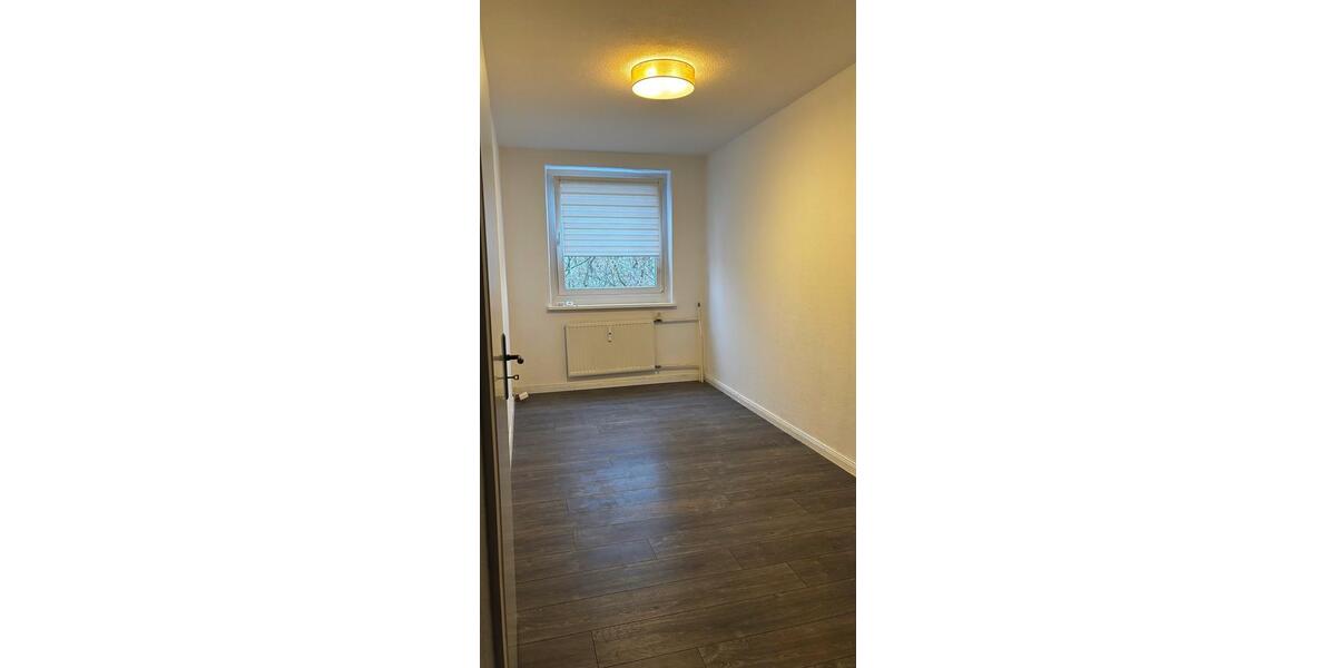 Etagenwohnung Potsdam Drewitz - 4 Zimmer, 72 m&sup2;, 260.000&euro; | Angebot:25867004