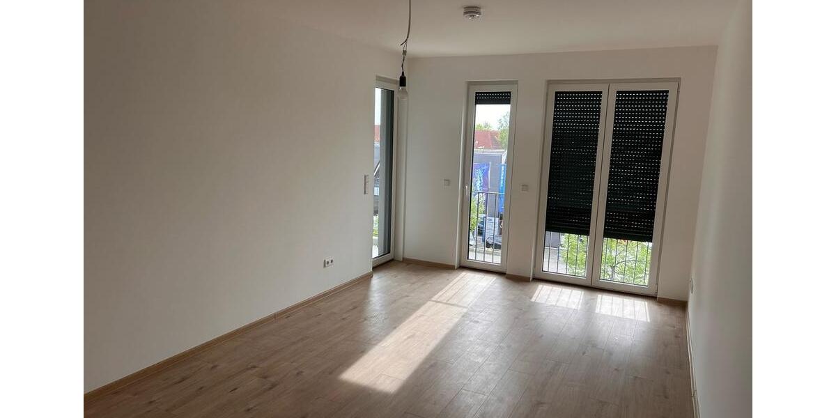 Einfamilienhaus Oranienburg - 4 Zimmer, 100 m&sup2;, 1.699&euro; | Angebot:24508601