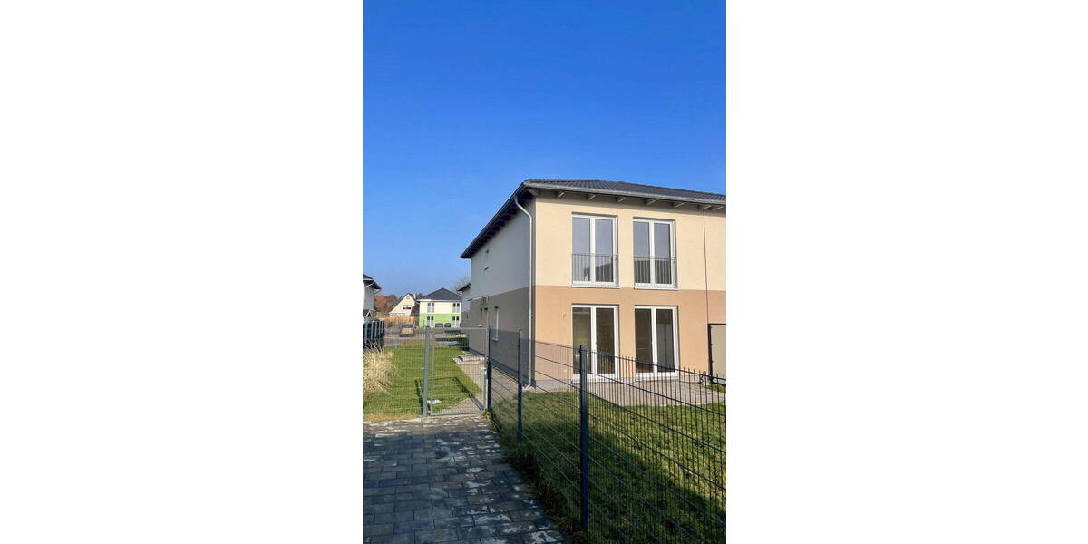 Doppelhaushälfte Schöneiche bei Berlin - 6 Zimmer, 140 m&sup2;, 2.300&euro; | Angebot:25910518