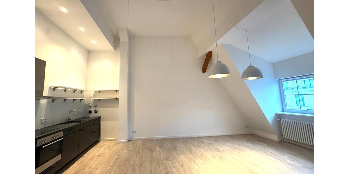 Dachgeschoßwohnung Berlin Mitte - 3 Zimmer, 92 m&sup2;, 590.000&euro; | Angebot:25962421