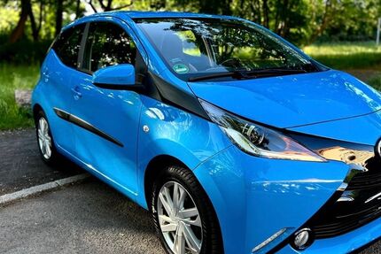 Toyota Aygo (X) 57.400 km 9.900 &euro; Berlin 13507