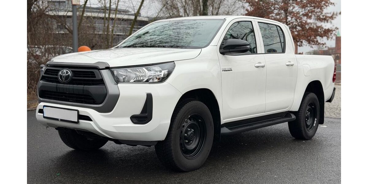 Toyota Hilux 89.990 km 39.990 &euro; Berlin 10117