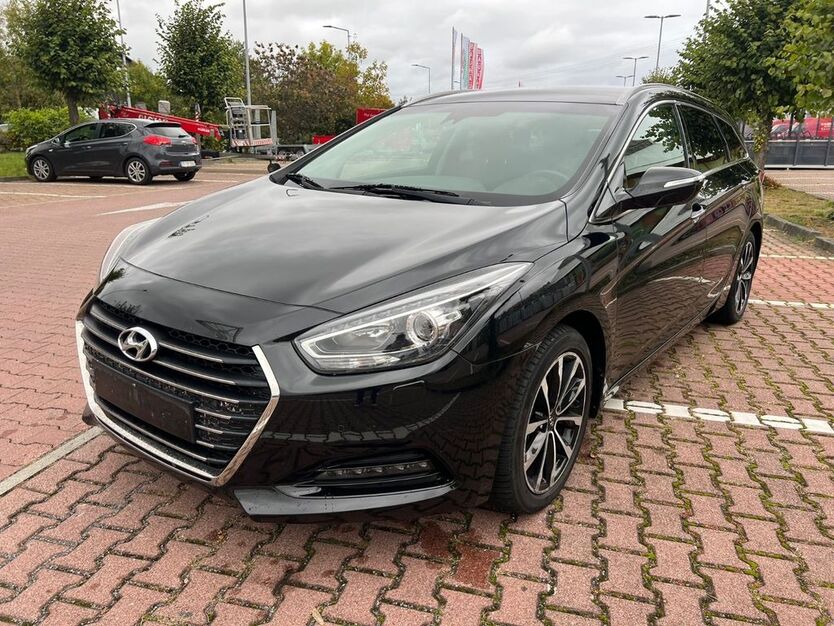 Hyundai i40 171.000 km 8.950 € Mahlow 15831
