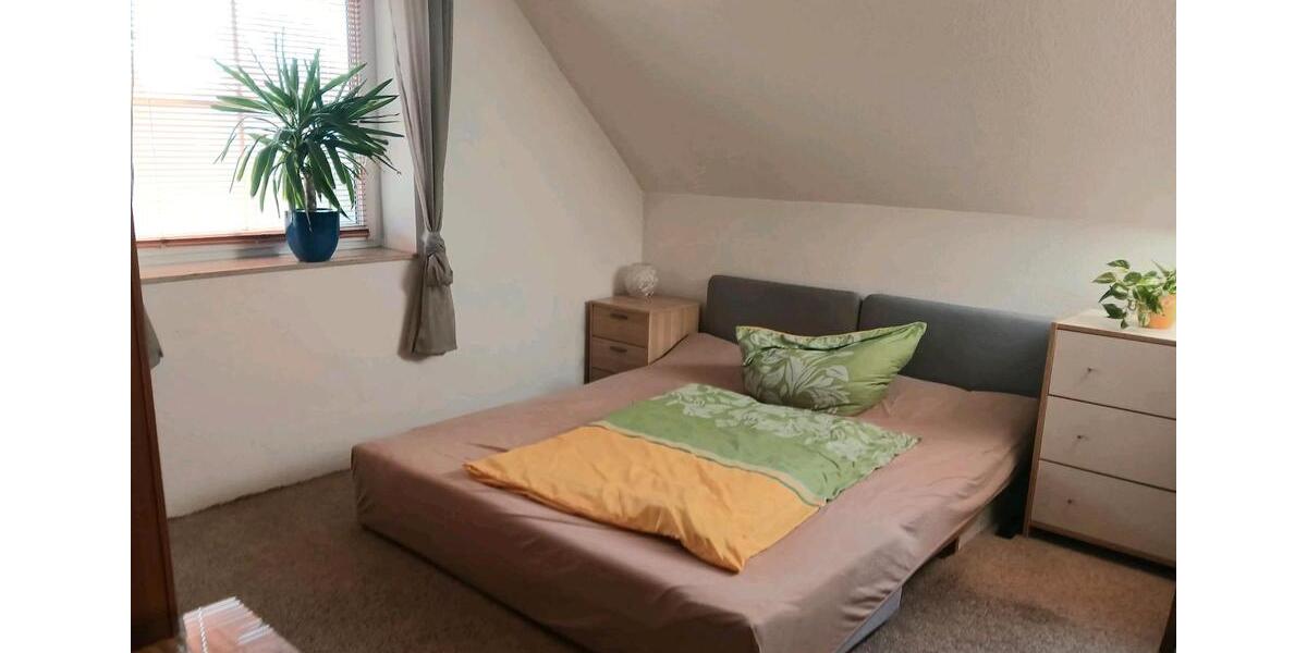 Dachgeschoßwohnung Berlin Marzahn-Hellersdorf - 15 Zimmer, 70 m&sup2;, 550&euro; | Angebot:25855516