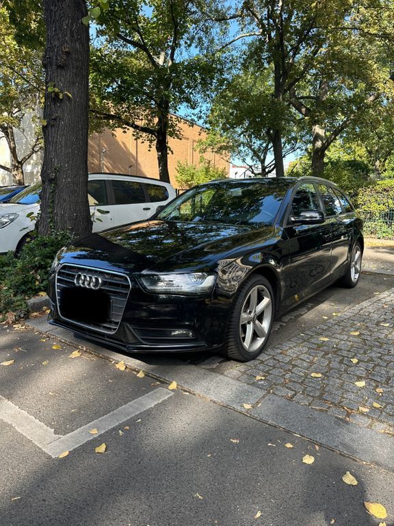 Audi A4 288.000 km 8.600 € Berlin 10777