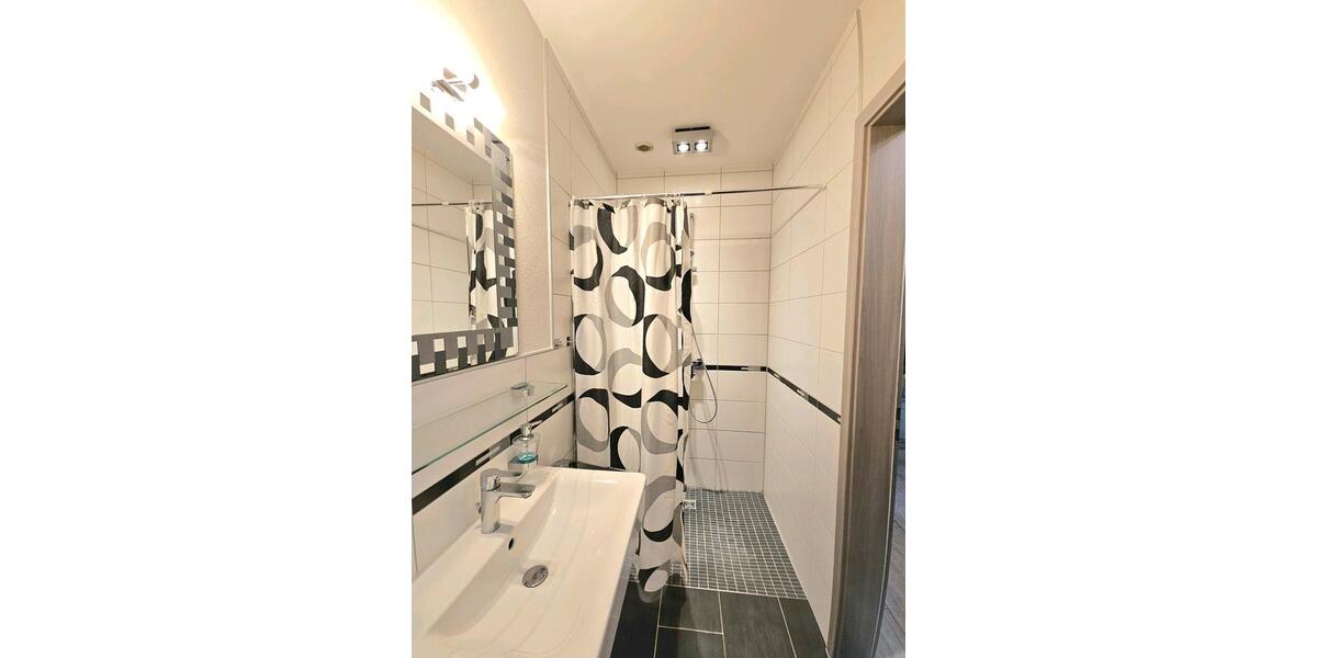 Bungalow Kleinmachnow - 3 Zimmer, 105 m&sup2;, 2.200&euro; | Angebot:25638426