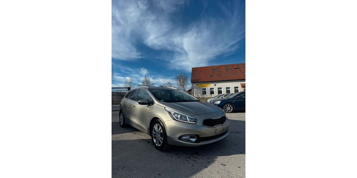 Kia ceed Sportswagon 195.000 km 3.490 &euro; Velten 16727